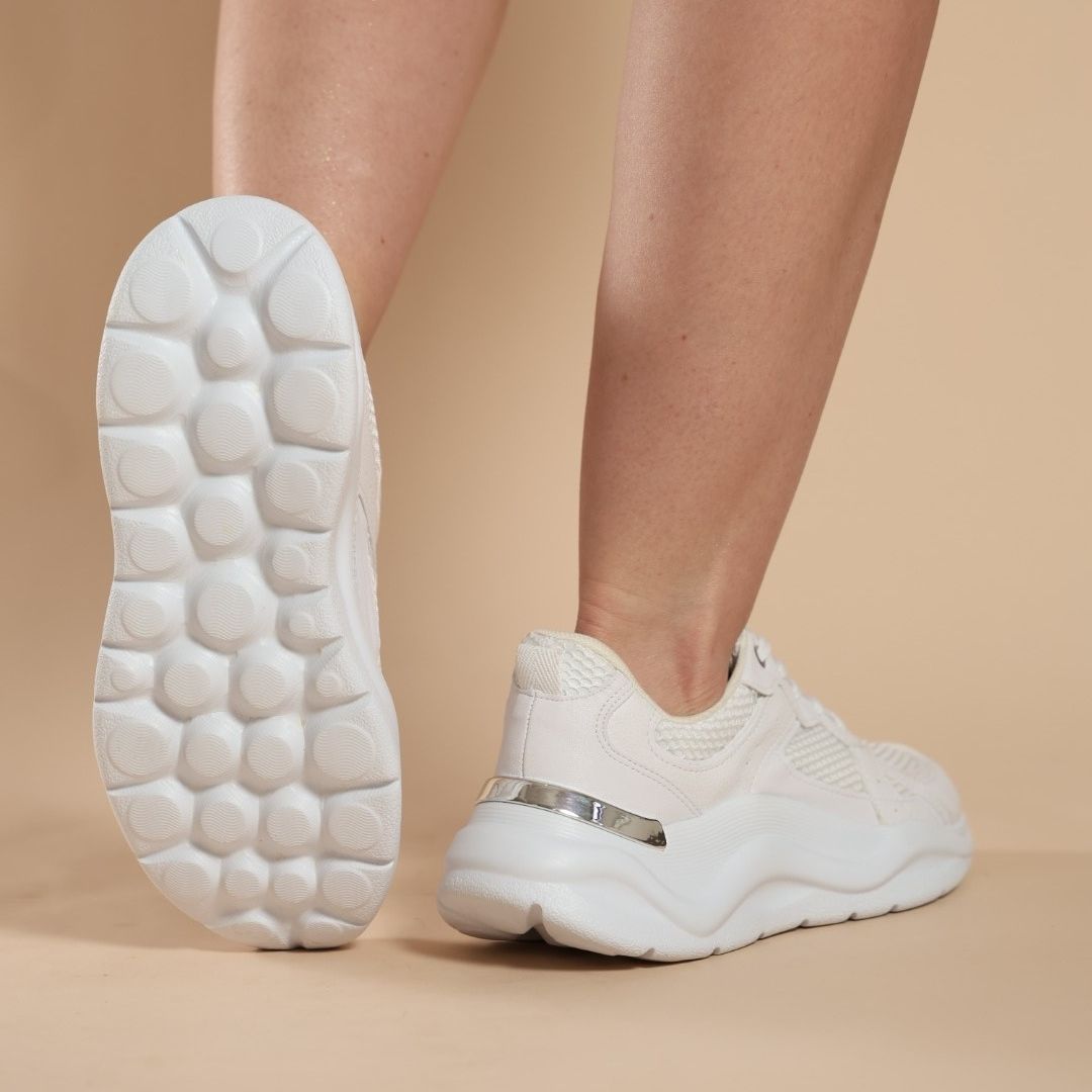 Tênis Sneaker Evelyn – Estilo Urbano com Conforto Absoluto