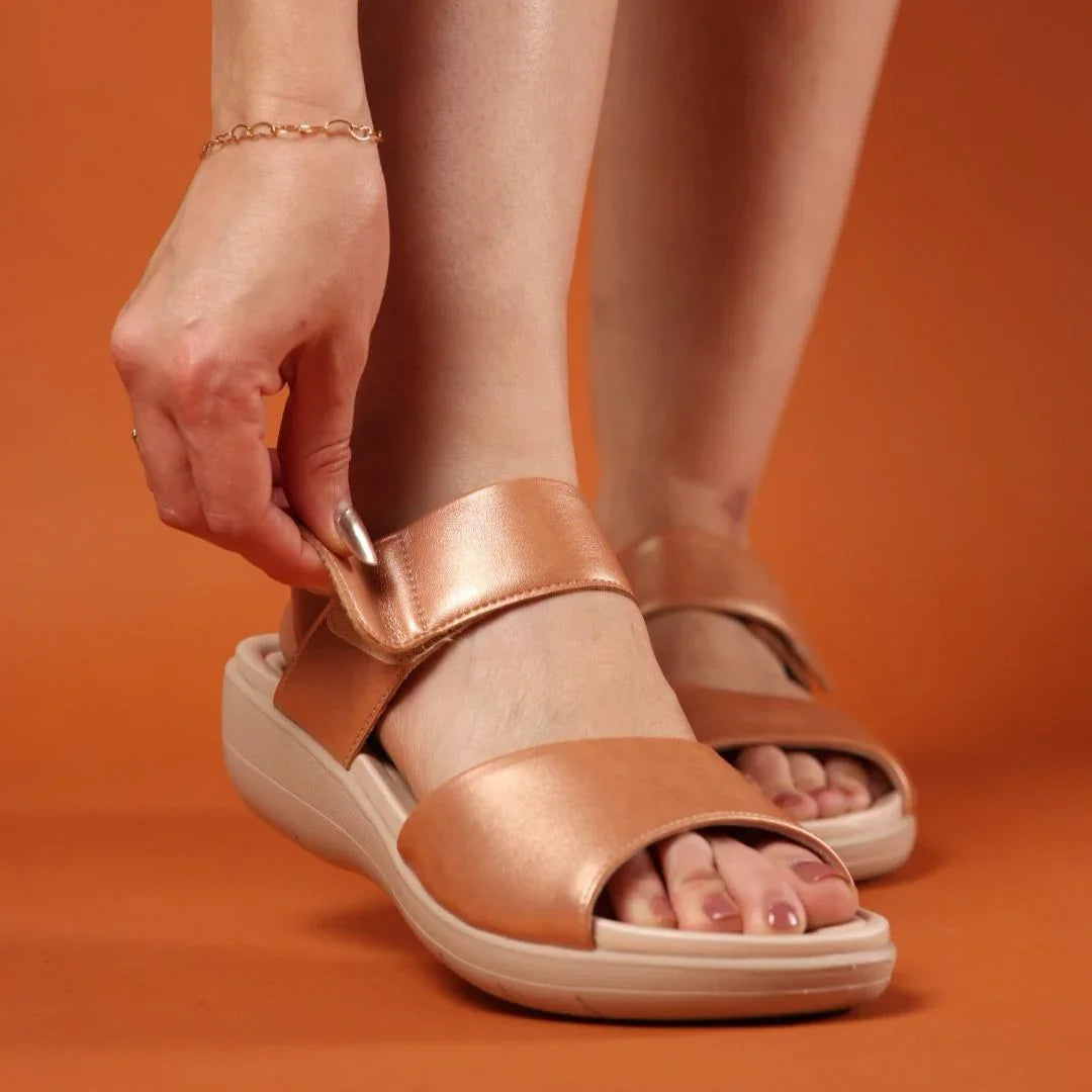 SANDALIA ULTRACONFORTO DE VELCRO MARLLY - Banana Calçados - 