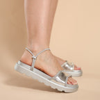 Papete de Tira em Couro Pelica Bela — conforto anatômico com brilho e ajuste fácil