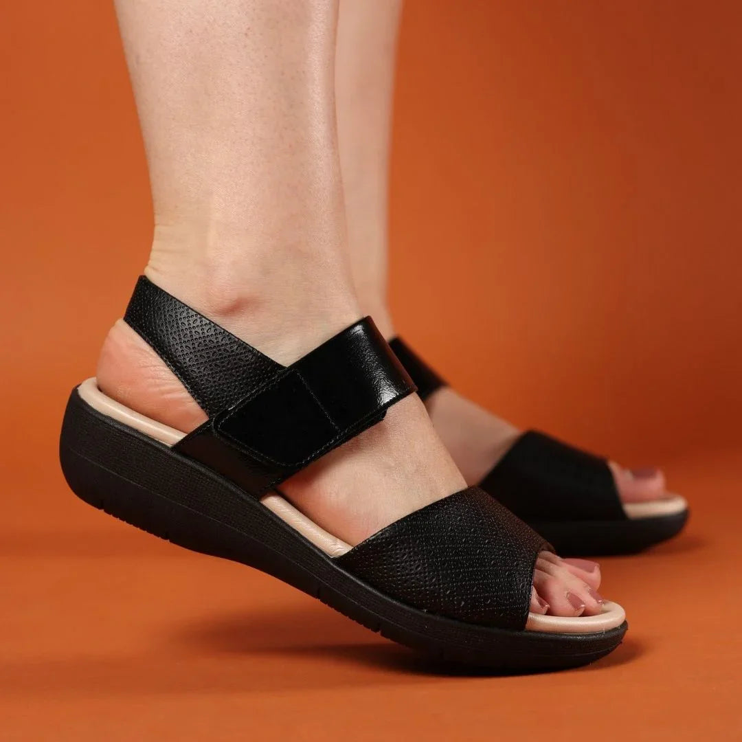 SANDALIA ULTRACONFORTO DE VELCRO MARLLY - Banana Calçados - 